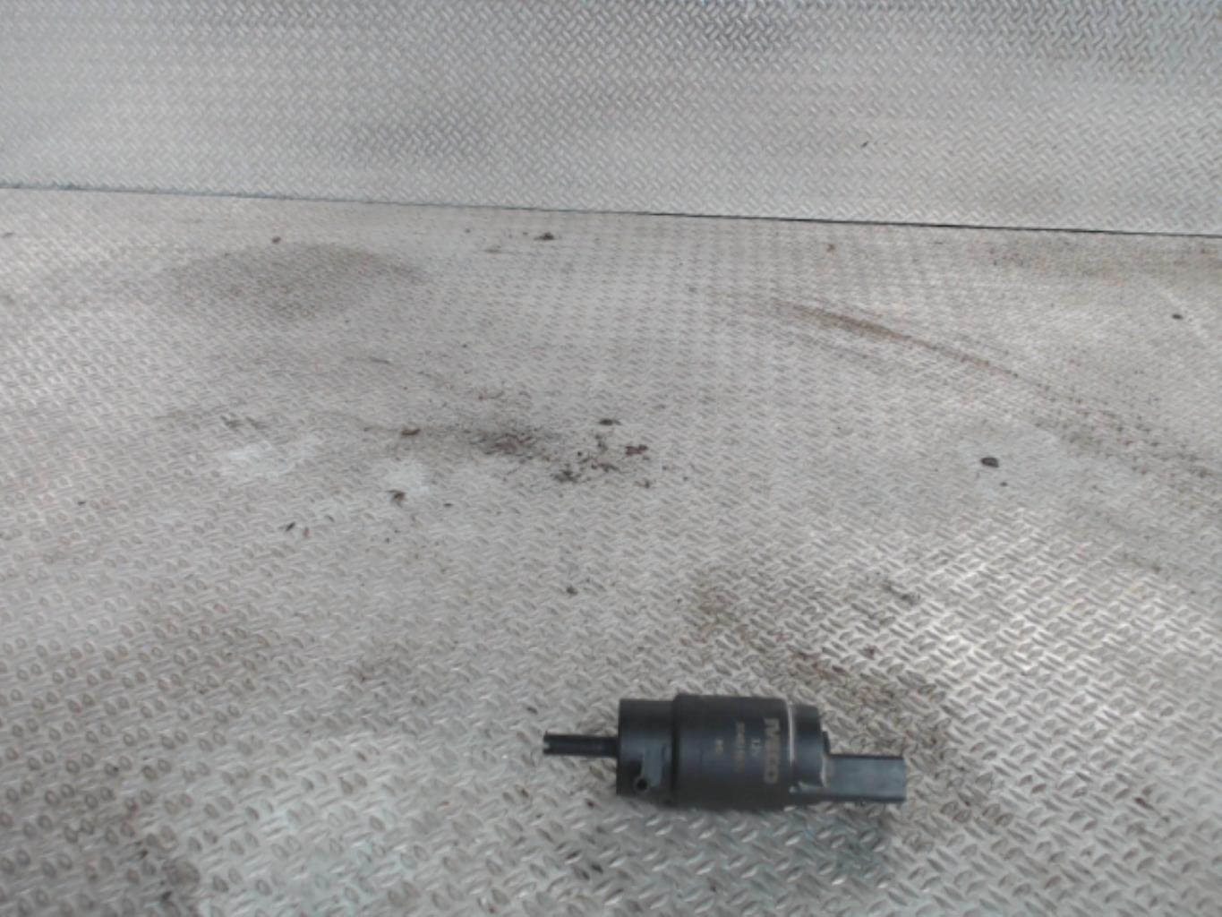 Pompe lave glace avant