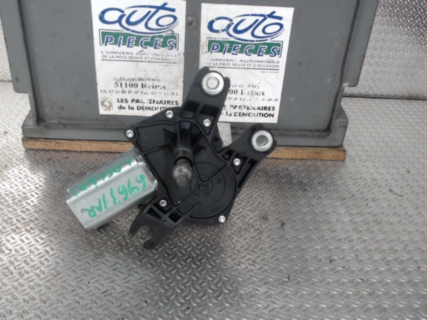 Moteur essuie glace arriere