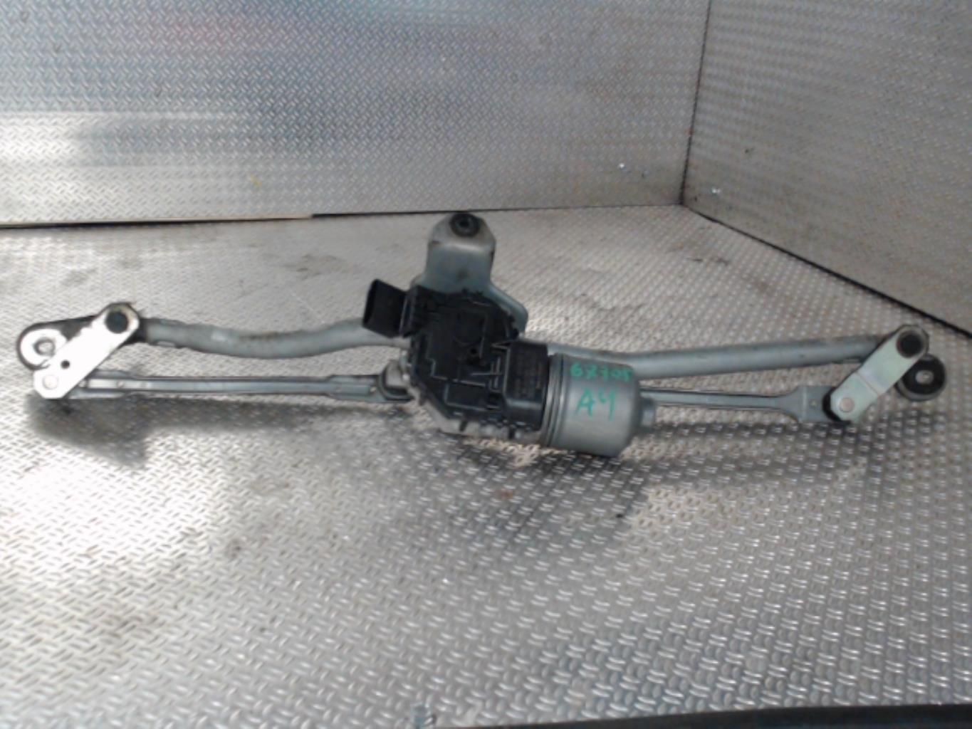 Moteur essuie glace avant