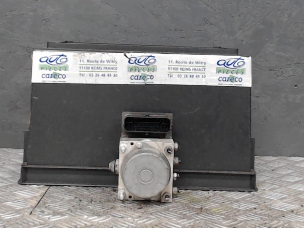 Bloc ABS (freins anti-blocage)