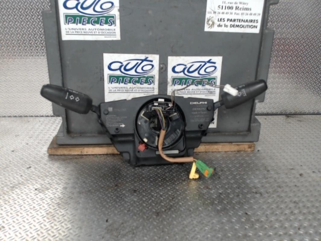 Com (Bloc Contacteur Tournant+Commodo Essuie Glace+Commodo Phare)