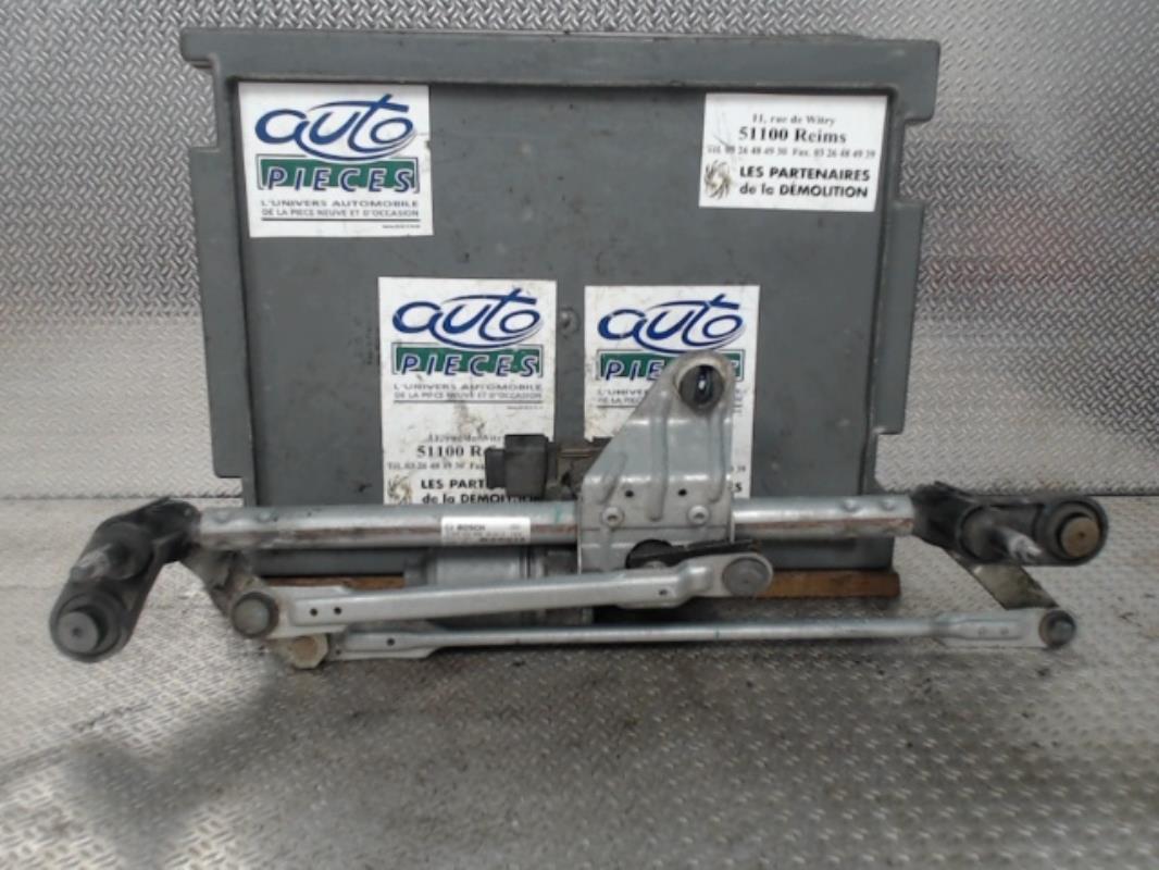 Moteur essuie glace avant