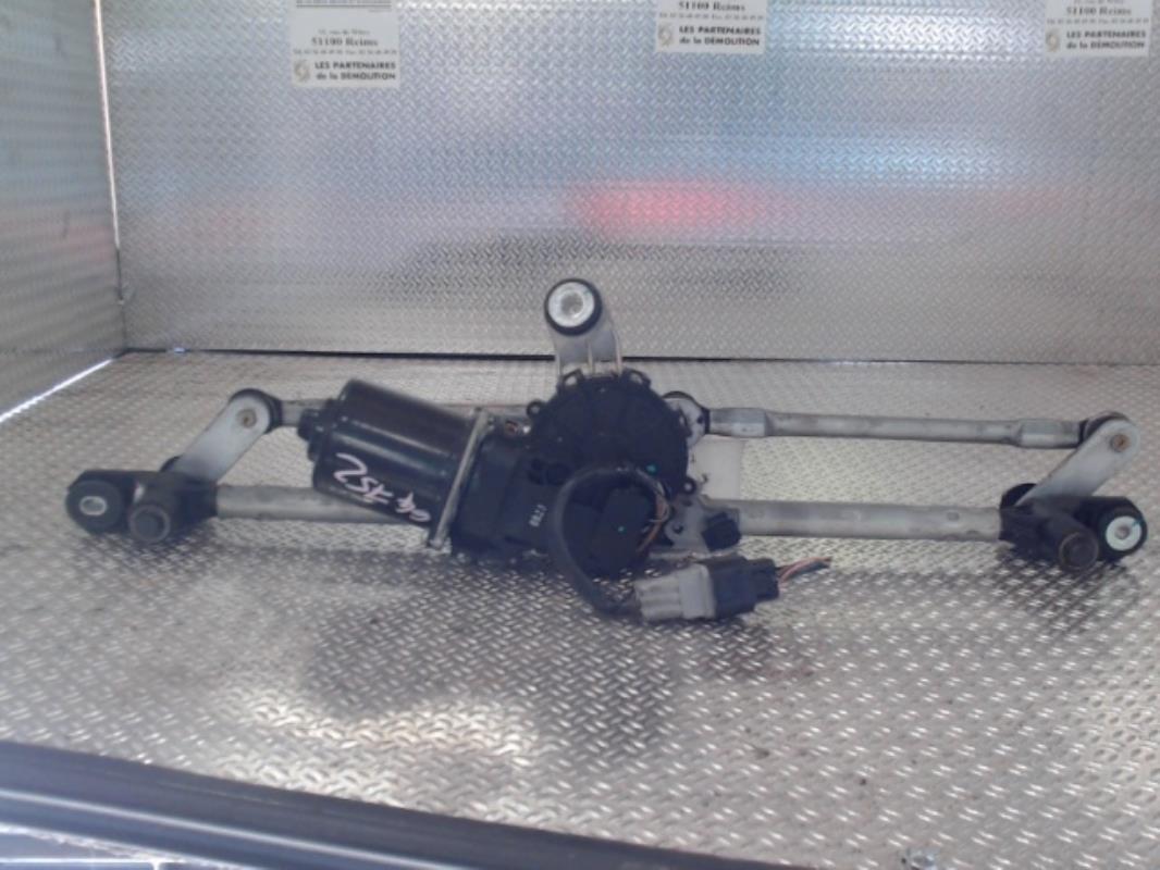 Moteur essuie glace avant