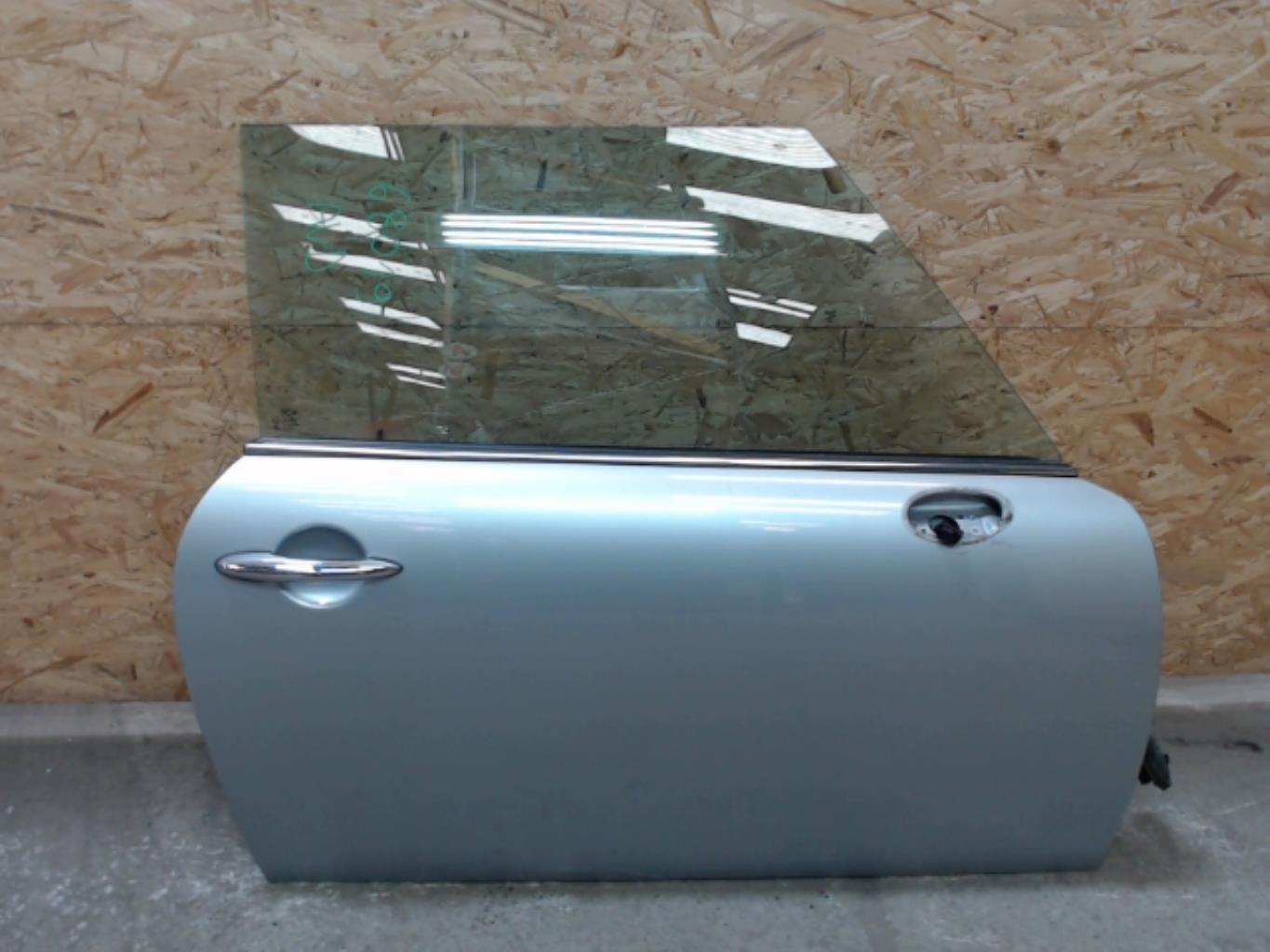 Porte avant droit