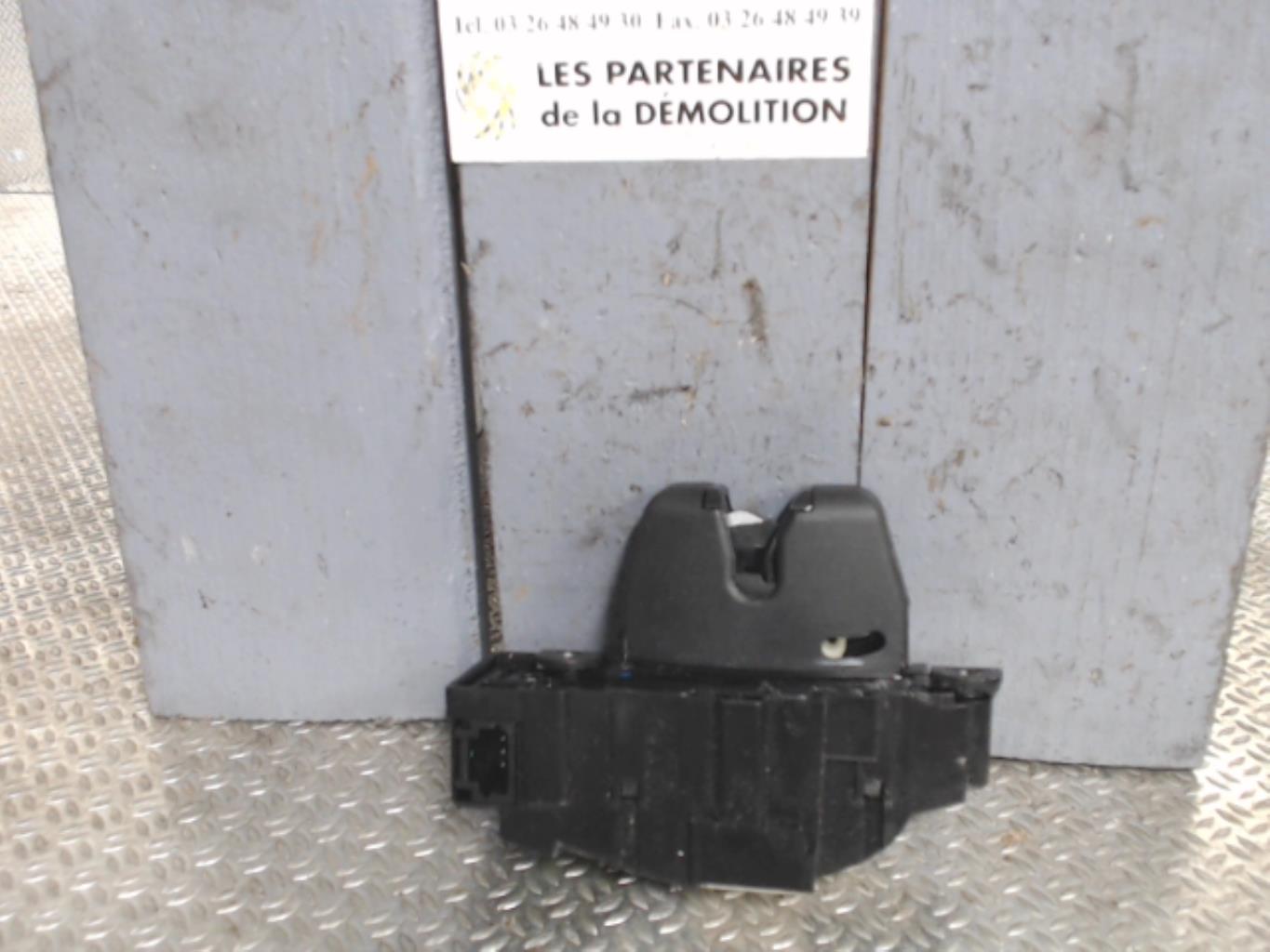 Fermeture de capot
