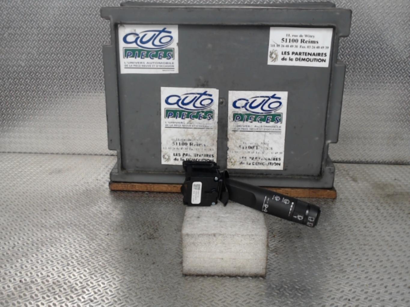 Commodo d'essuie glaces