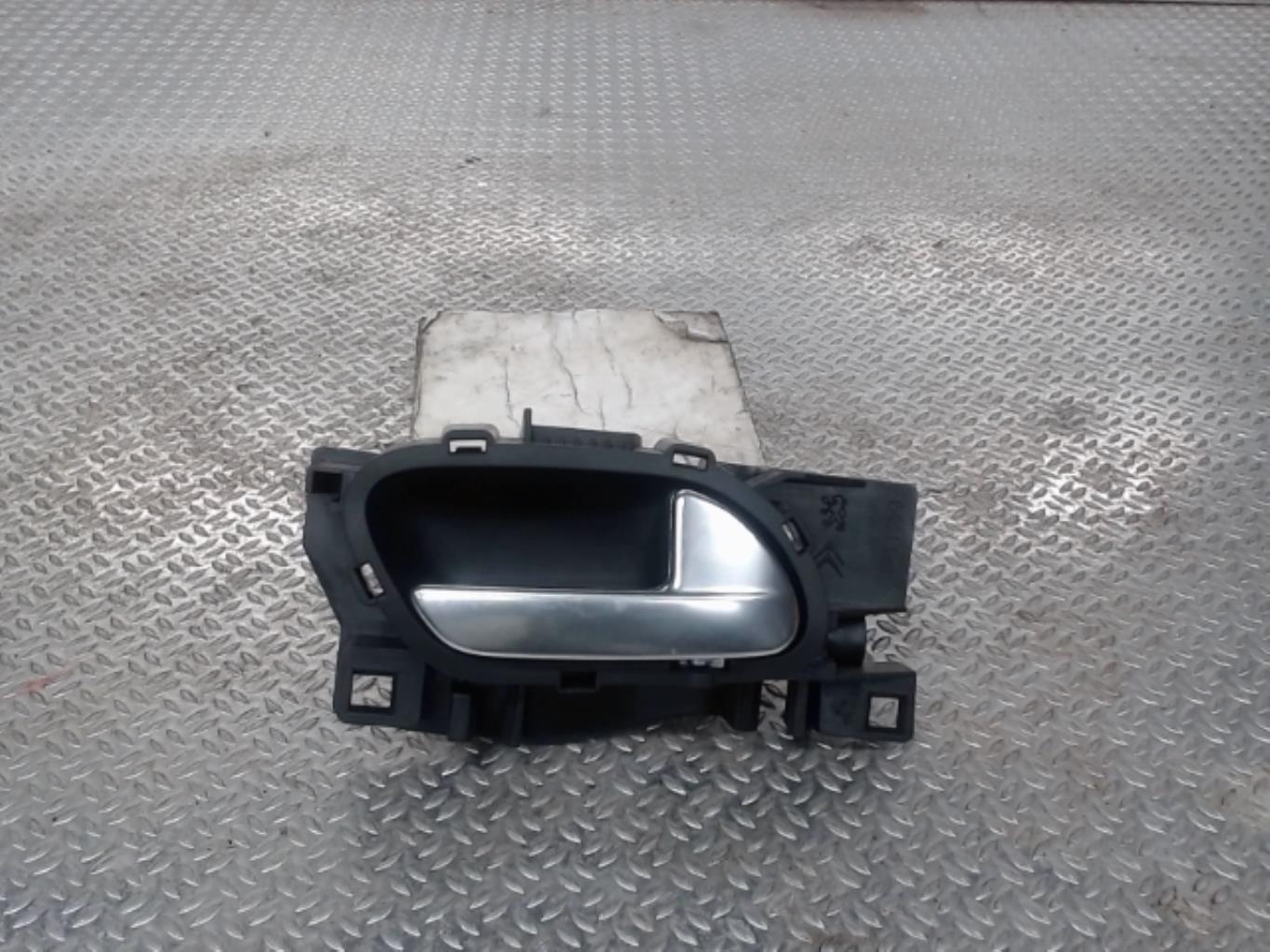 Poignee interieur arriere droit
