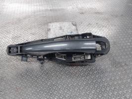 Poignee porte avant gauche