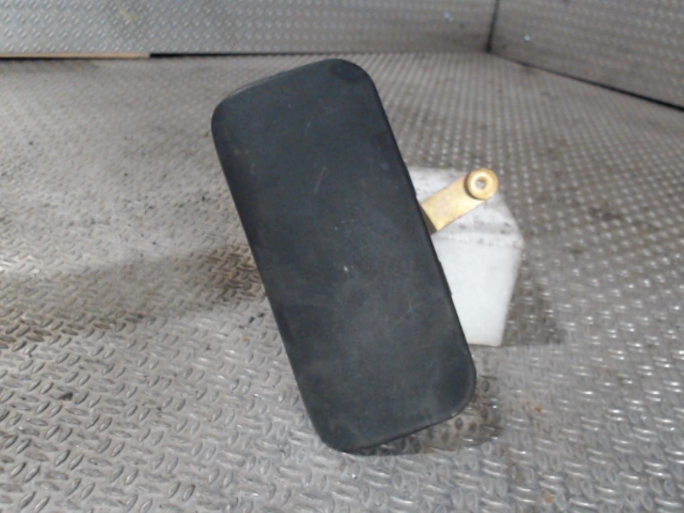 Poignee porte avant gauche