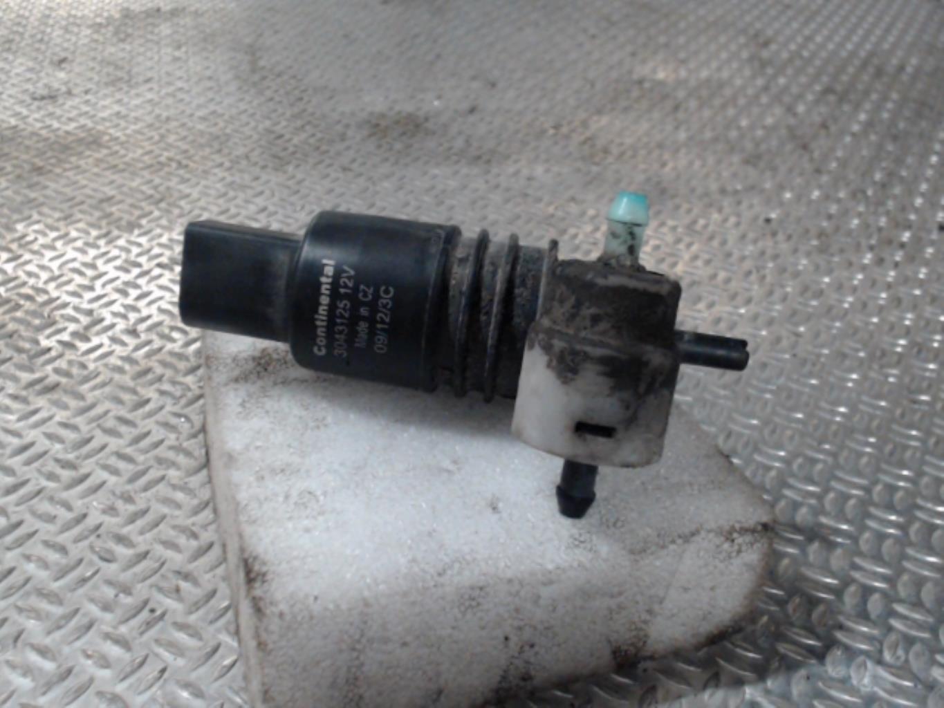 Pompe lave glace avant