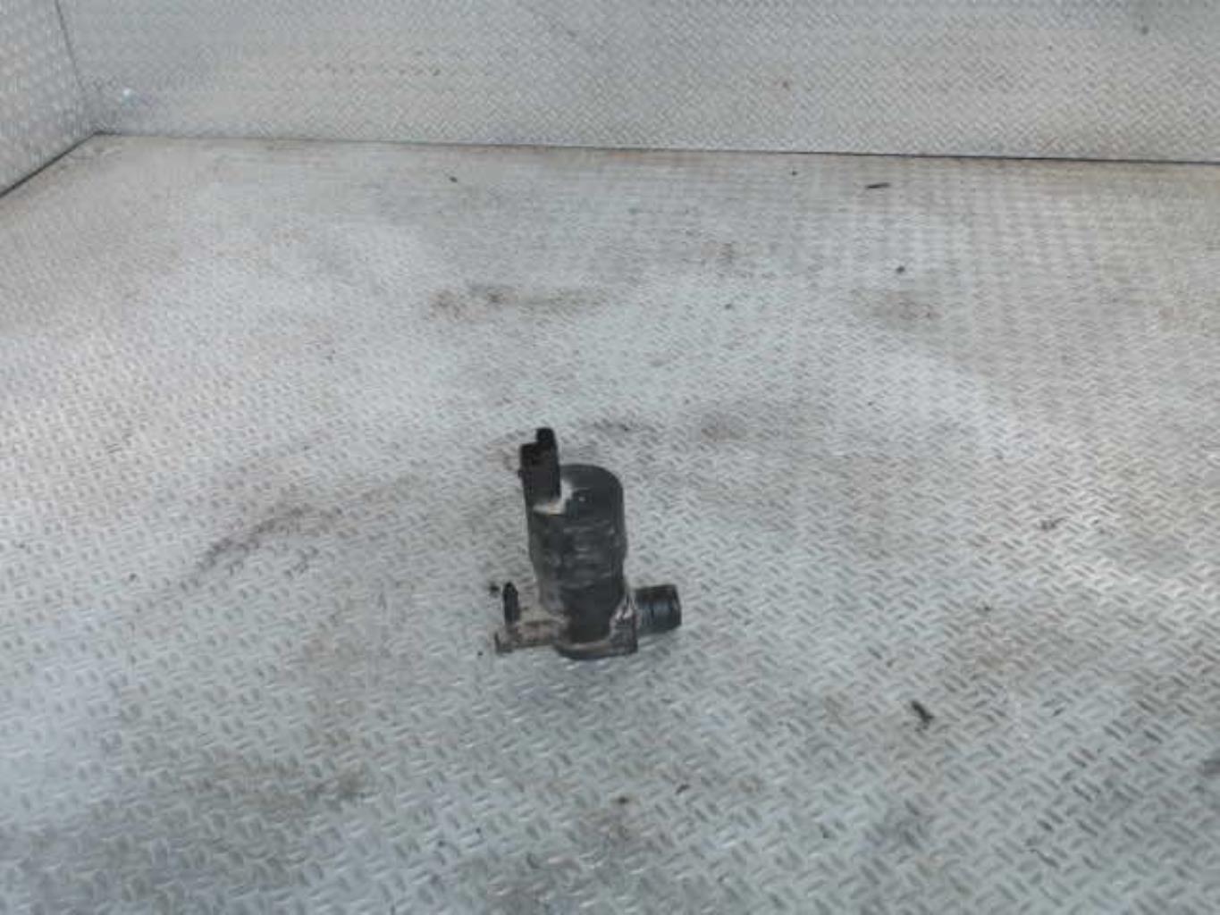 Pompe lave glace avant