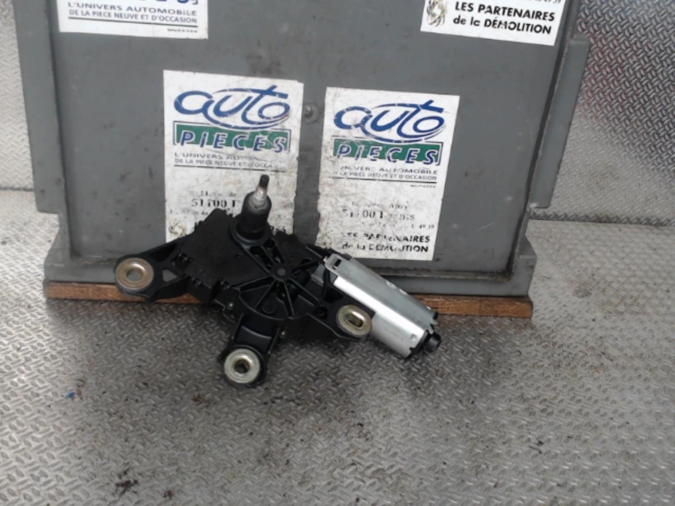 Moteur essuie glace arriere