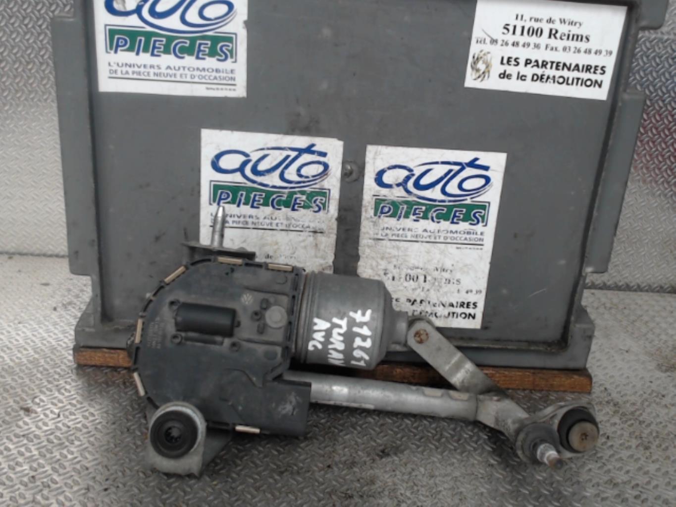 Moteur essuie glace avant gauche