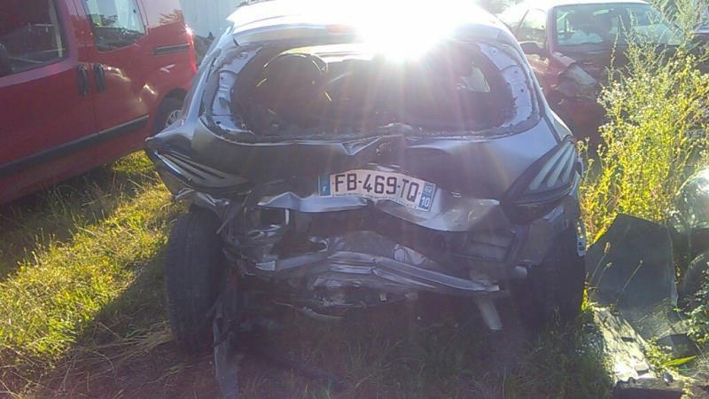 Poignee porte avant droit