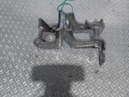 Charniere de porte avant droit