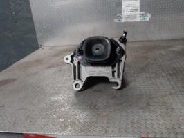 Support moteur gauche