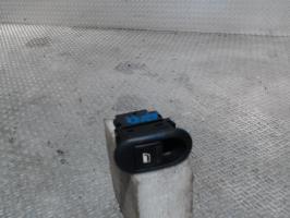 Interrupteur de leve vitre avant droit