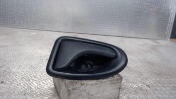 Poignee interieur avant droit