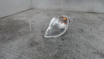 Optique avant secondaire gauche (feux)(clignotant)