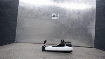 Poignee porte avant droit