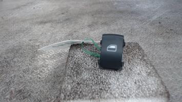 Interrupteur de leve vitre arriere droit