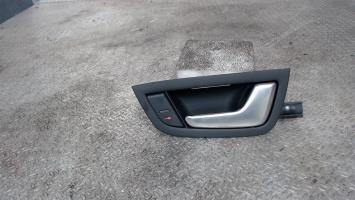 Poignee interieur arriere droit