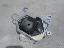 Support moteur gauche