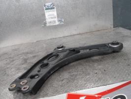 Triangle inferieur avant droit