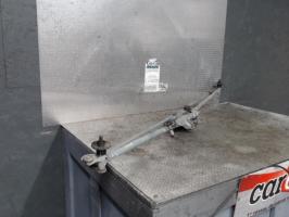 Moteur essuie glace avant