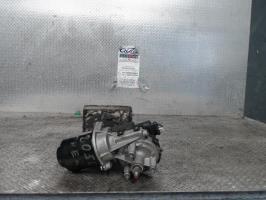 Moteur essuie glace avant