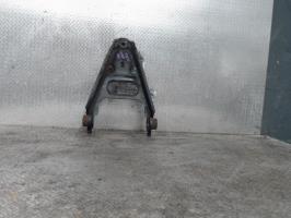 Triangle inferieur avant gauche
