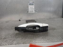 Poignee porte avant droit