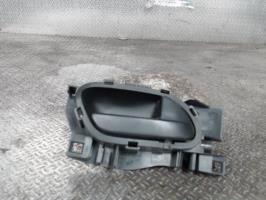 Poignee interieur avant droit