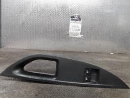 Interrupteur de leve vitre avant gauche
