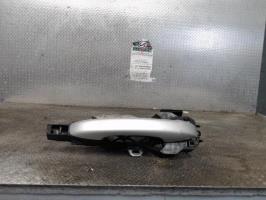 Poignee porte avant gauche