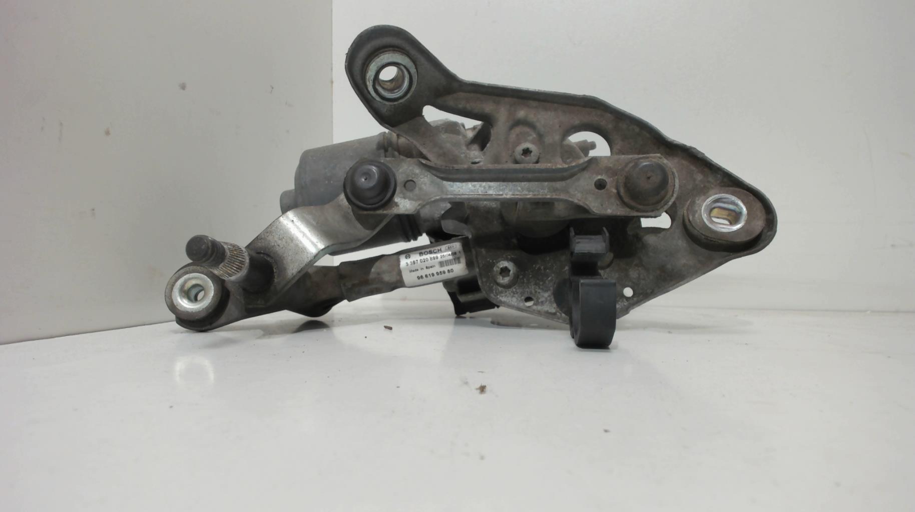 Moteur essuie glace avant droit