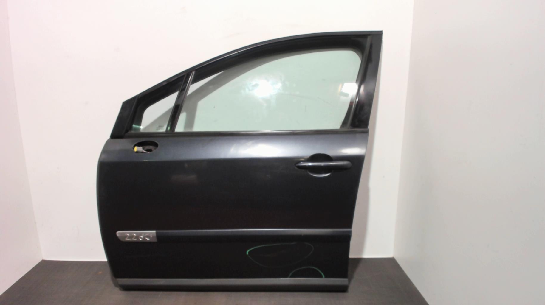 Porte avant gauche