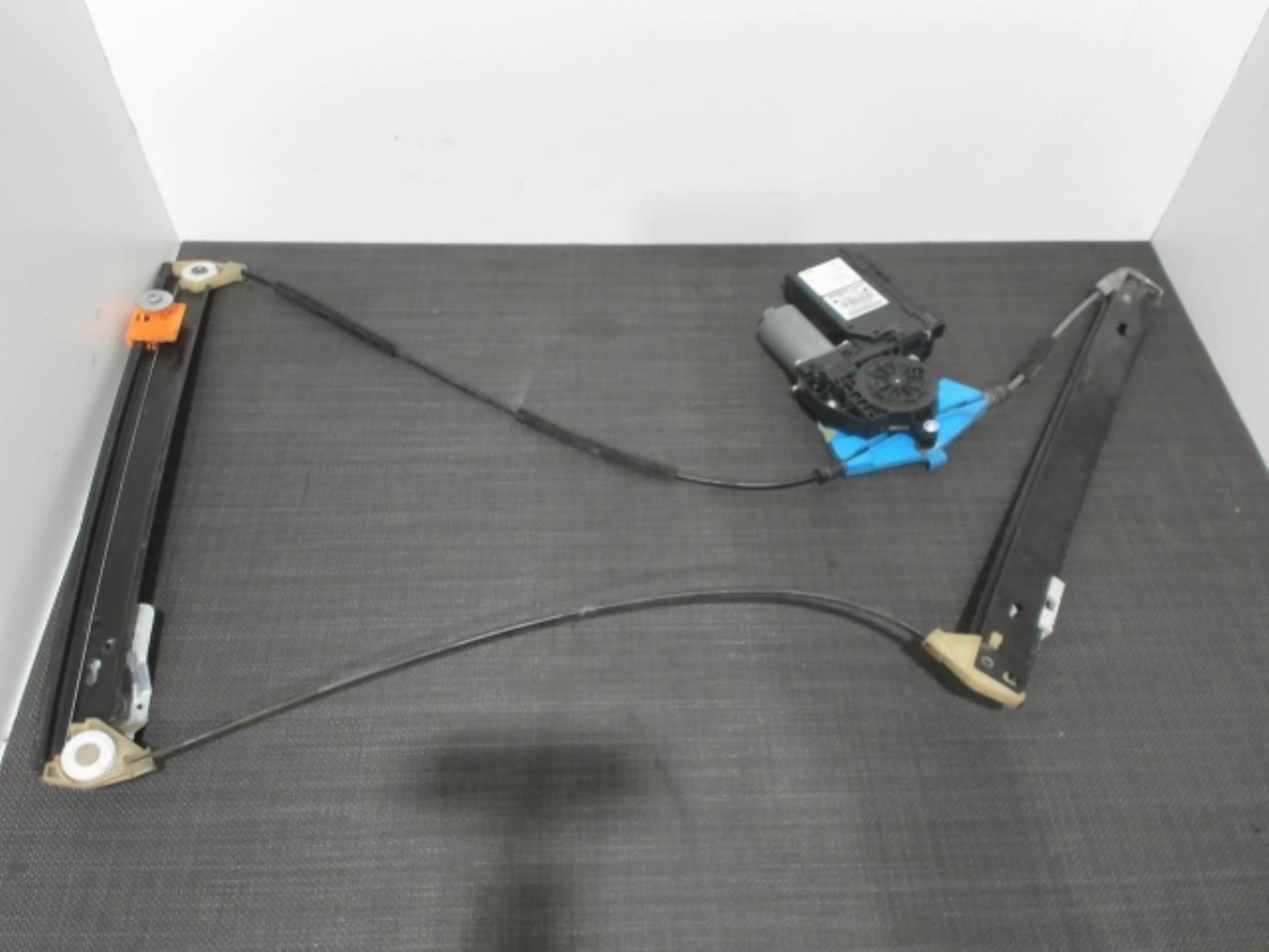 Leve vitre electrique avant droit