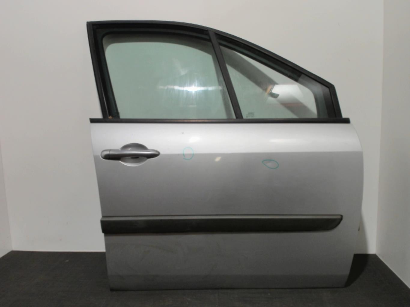 Porte avant droit