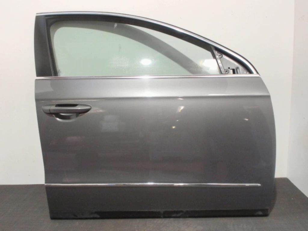 Porte avant droit