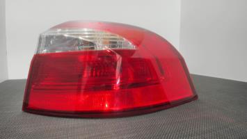 Feu arriere principal droit (feux)