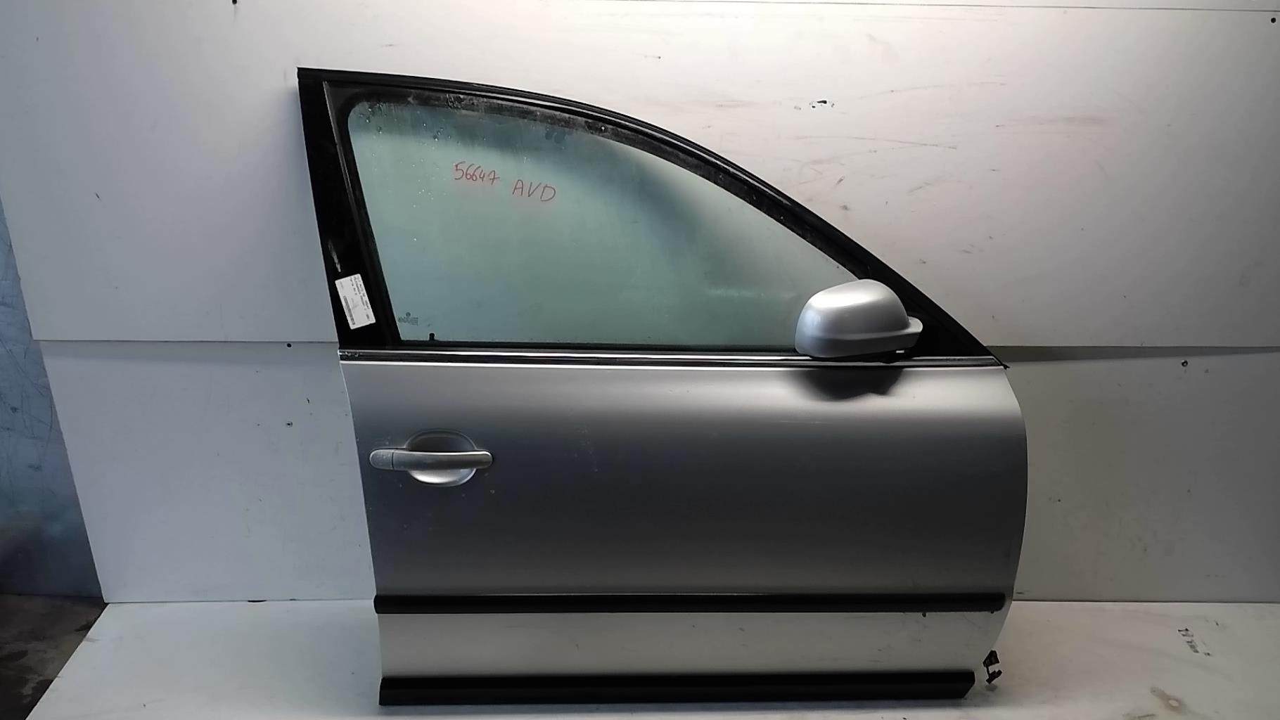 Porte avant droit