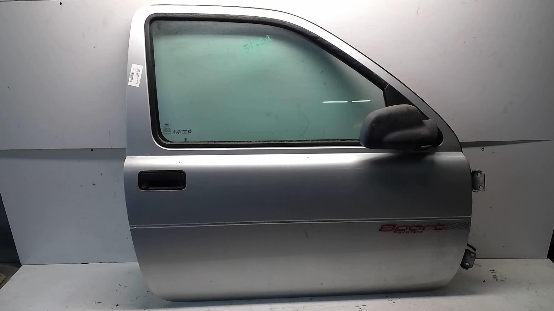 Porte avant droit