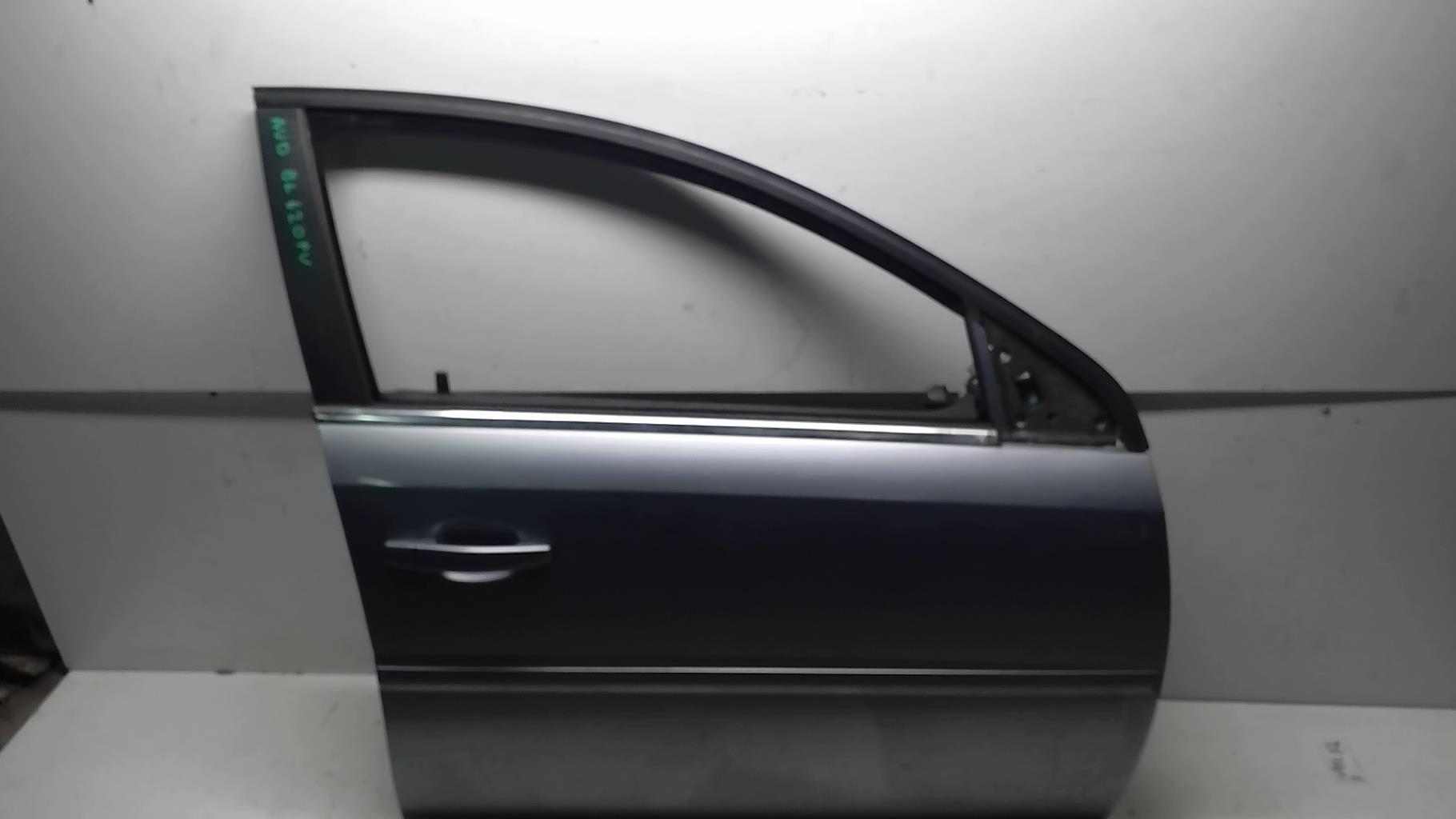 Porte avant droit