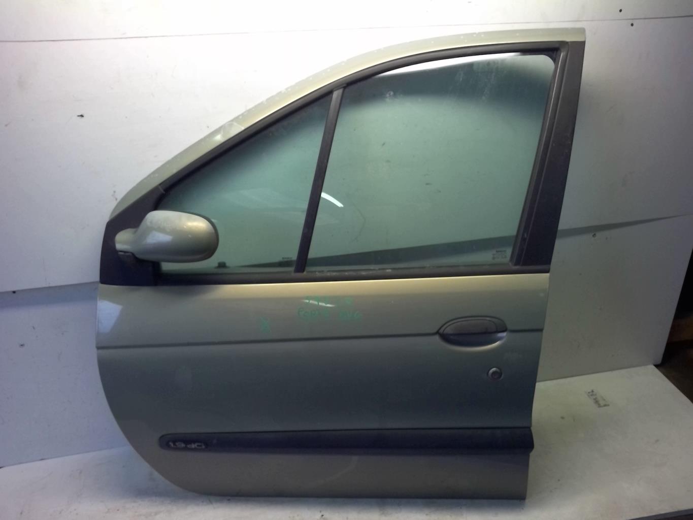 Porte avant gauche