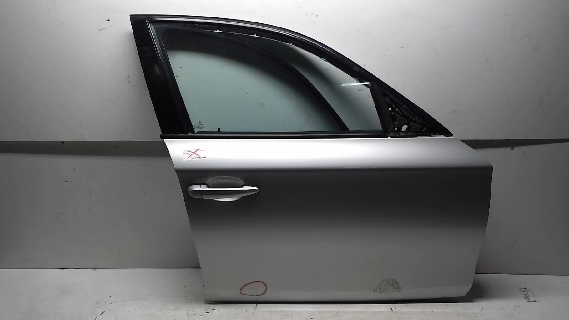 Porte avant droit