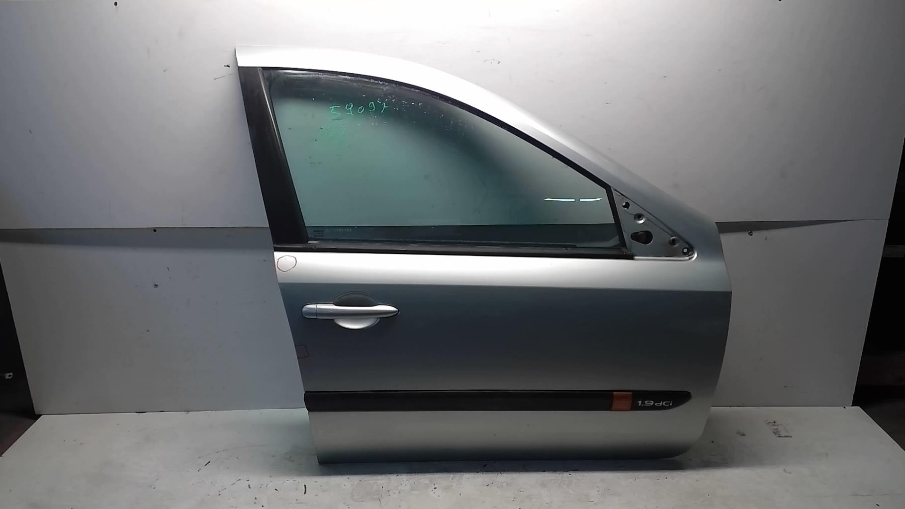 Porte avant droit