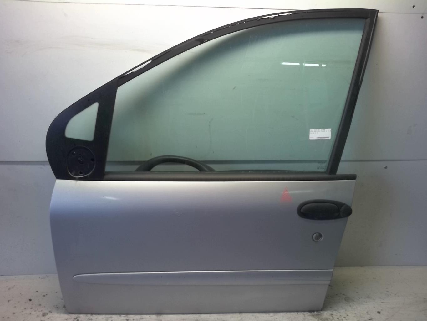 Porte avant gauche