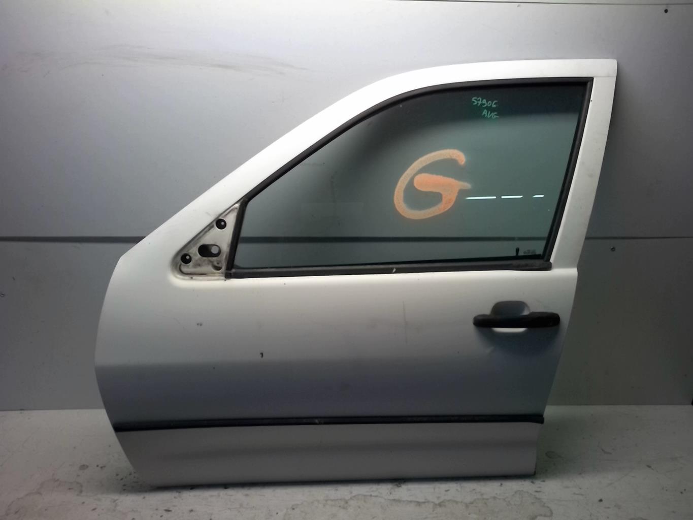 Porte avant gauche