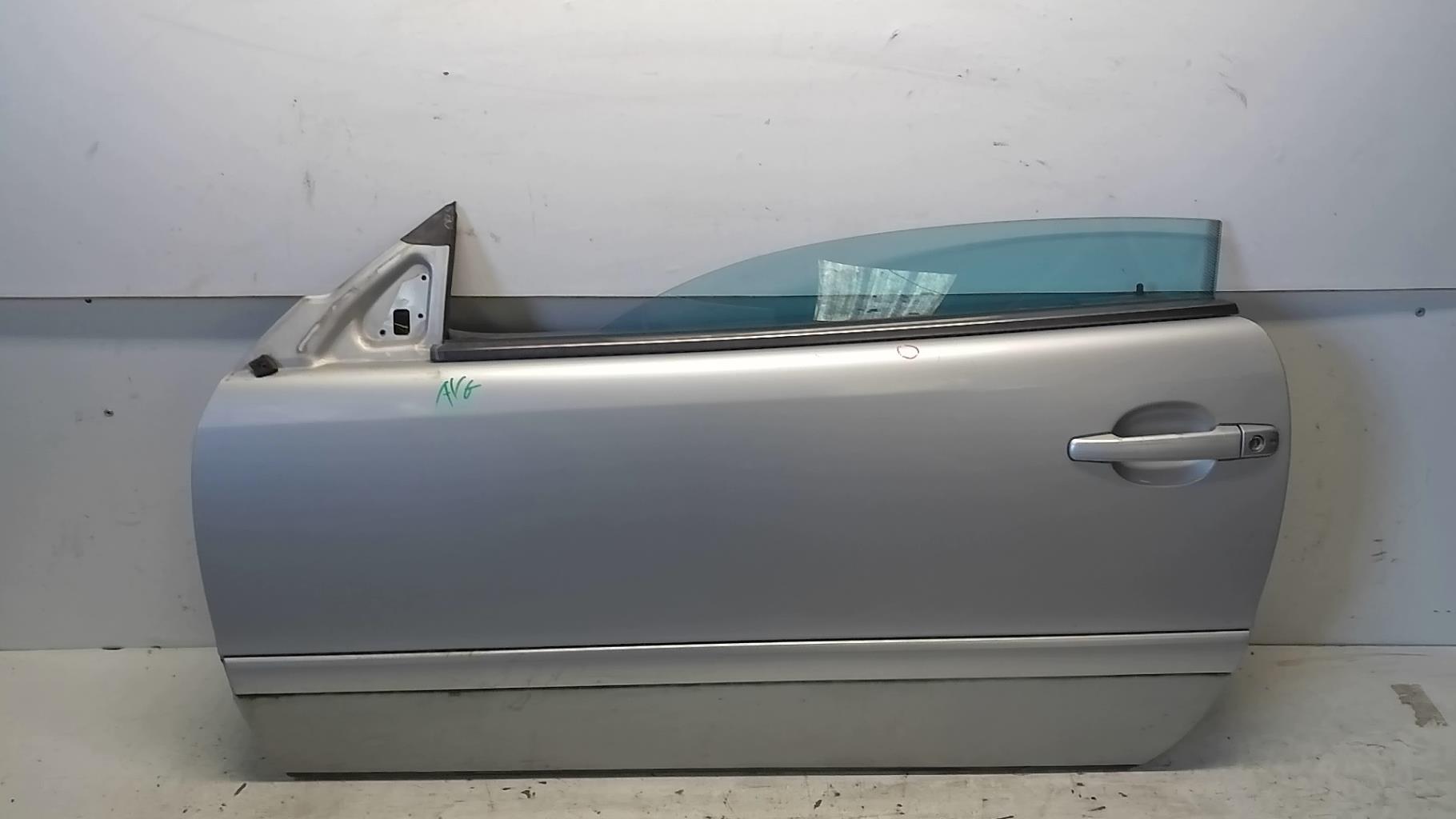 Porte avant gauche